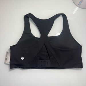 LULU BRA - INVIGORATE BRA HIGH SUPPORT WITH TAGS - BLACK - SIZE 10 - NEVER WORN